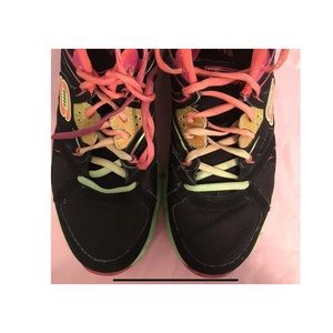 Skechers Sport Women’s Running Shoe 9 1/2 Pre Owned Like New!